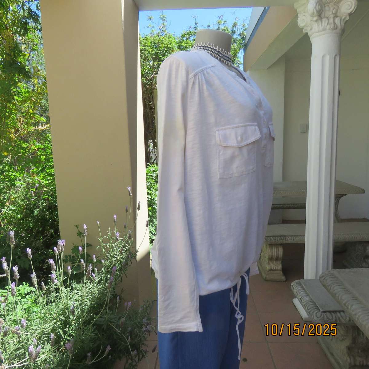 TRS white cotton long sleeve top with drawstring in hem. Size 42-44