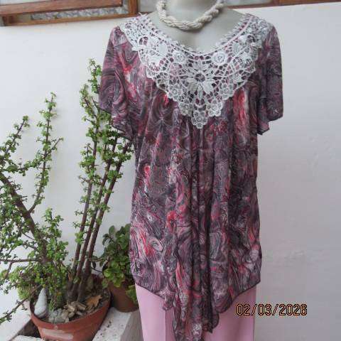 EVA polyester-nylon blend grey-crimson and white marble print top size 38