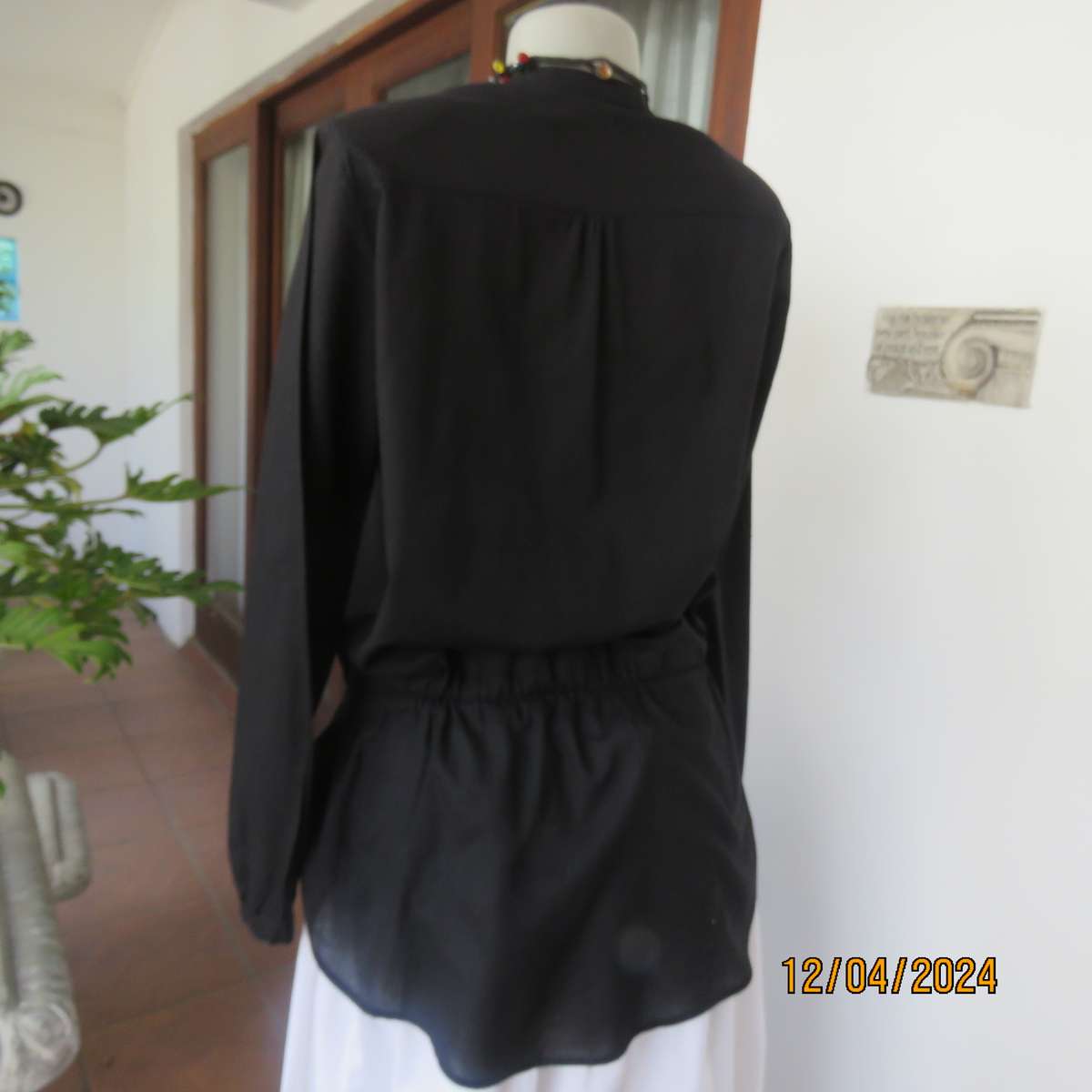 Fabulous black 100% cotton slip over top size 38 by WOOLWORTHS. Laced yoke.Double drawstring.As new