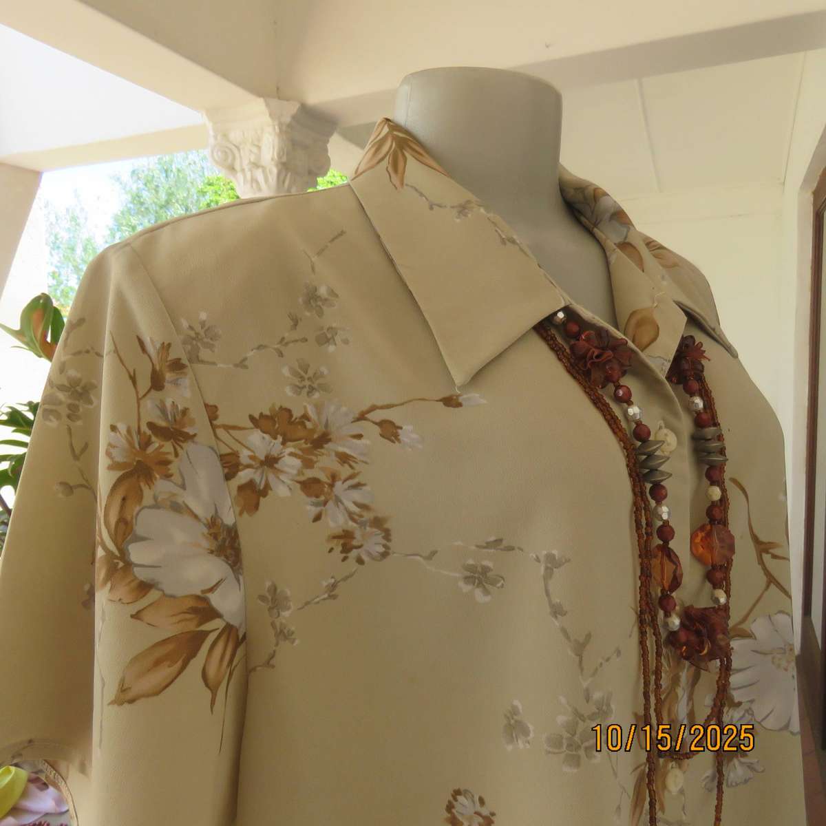 REGOR tea green short sleeve top with brown floral print size 42