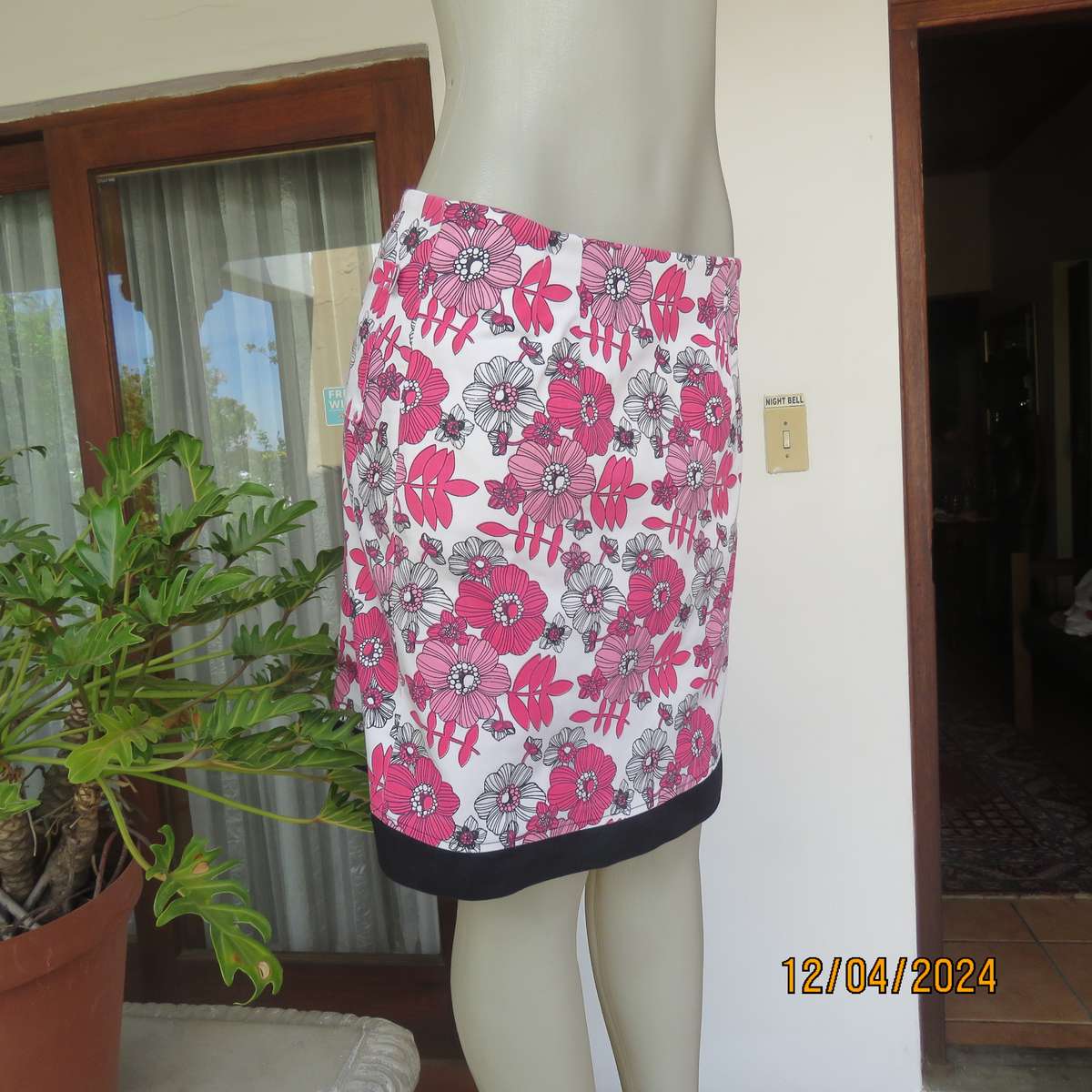 High quality heavy stretch white cotton-pink floral skirt. Size 36 by ARC Sportswear.With shorts.