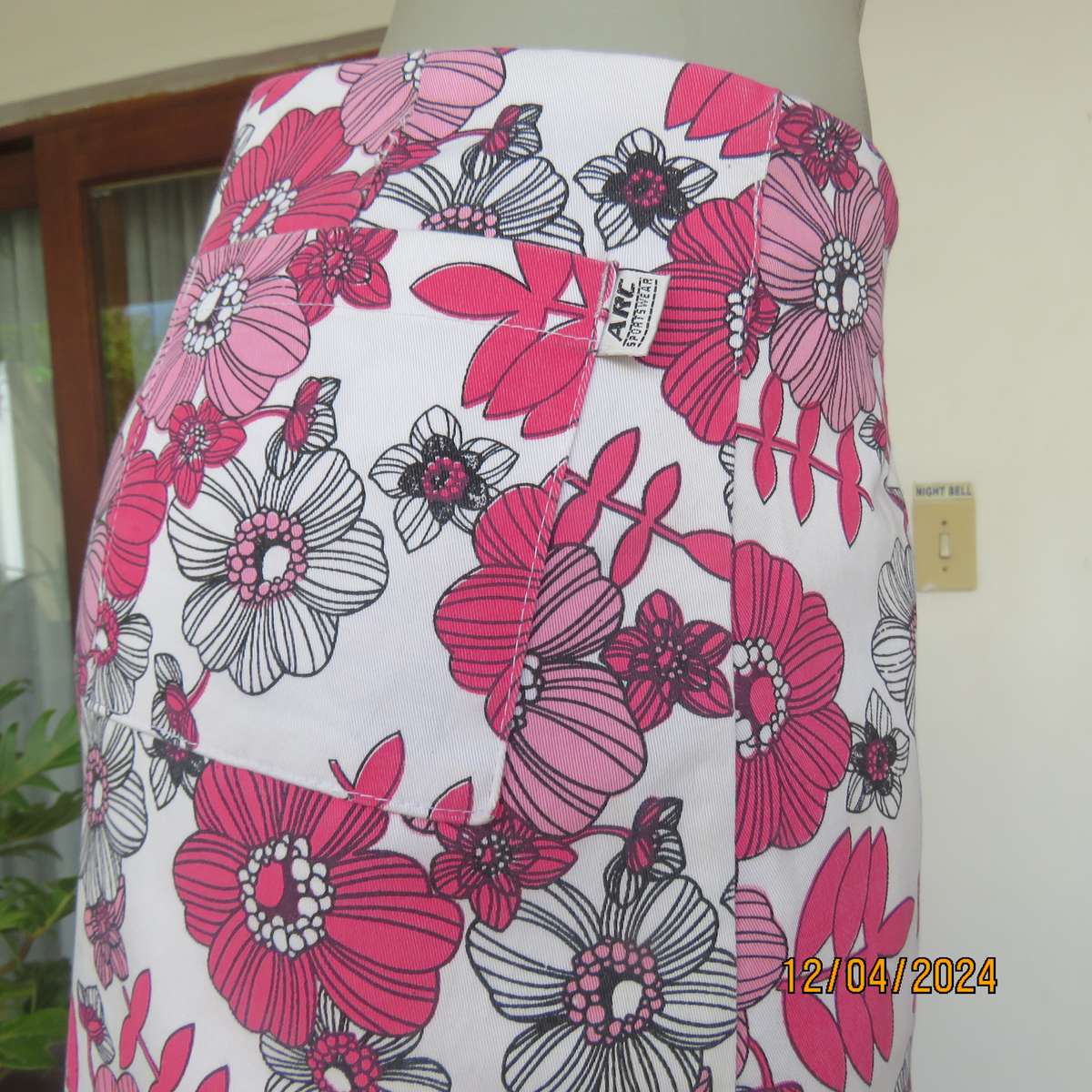 High quality heavy stretch white cotton-pink floral skirt. Size 36 by ARC Sportswear.With shorts.