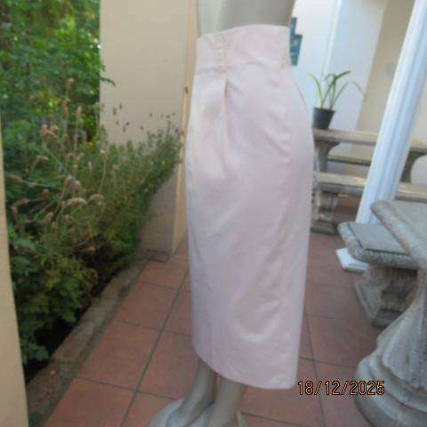 Hight waisted cream ribbed cotton owner made ankle length skirt. Size 36