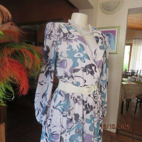 BLUSH MARK maxi sheer polyester cream with jade-grey print. Long sleeves. Size 38