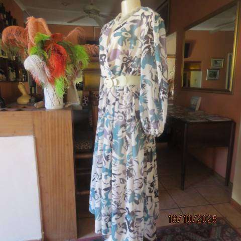 BLUSH MARK maxi sheer polyester cream with jade-grey print. Long sleeves. Size 38