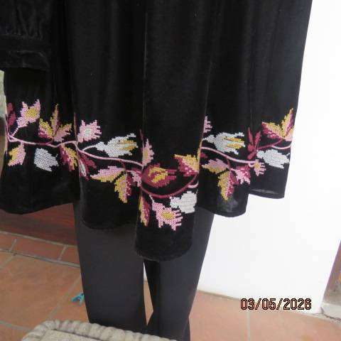 EDITION black velvet polyester long top with cross stitch embroidery, V neck, size 44