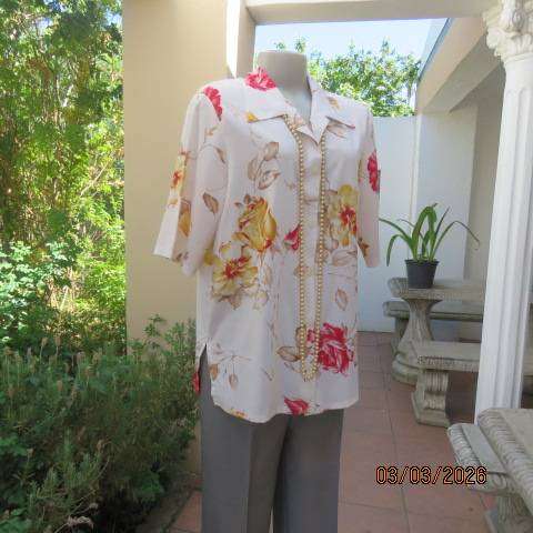 Rich cream with mustard-red bold floral print polyester short sleeve top in size 38