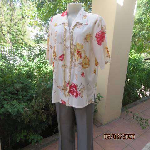 Rich cream with mustard-red bold floral print polyester short sleeve top in size 38