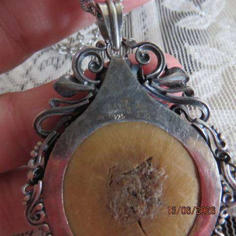 Vintage 925 silver pendant with native chief face in bone and 80cm silver chain