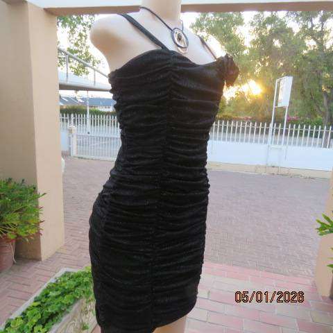 TRUWORTHS Glamour black stretch polyester vertically gathered dress with silver. Size 35