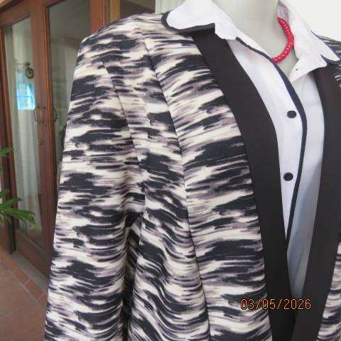 Donna Claire long sleeve jacket in black and white print, double knit stretch polyester, size 46
