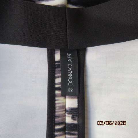 Donna Claire long sleeve jacket in black and white print, double knit stretch polyester, size 46
