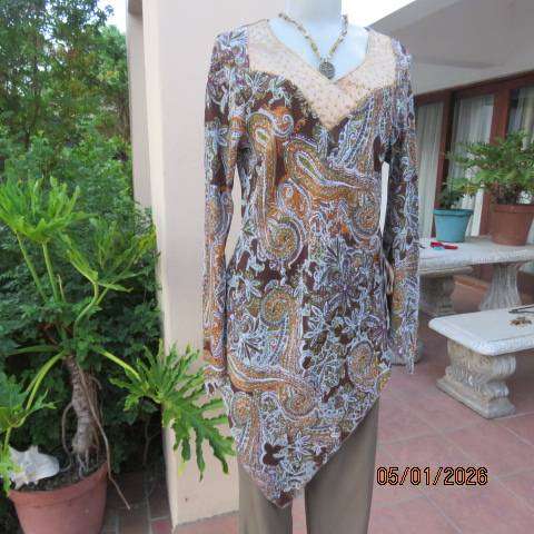 ML Classics bo-ho printed autumn colour long sleeve high-low slip over V neck top. Size 36