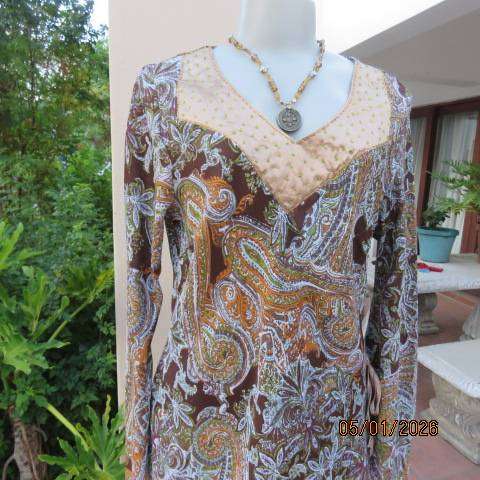 ML Classics bo-ho printed autumn colour long sleeve high-low slip over V neck top. Size 36