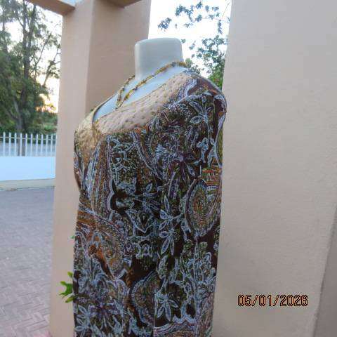 ML Classics bo-ho printed autumn colour long sleeve high-low slip over V neck top. Size 36