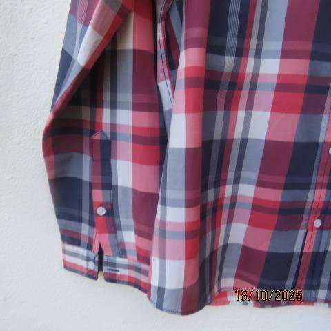 Men's navy-red-grey check long sleeve polycotton shirt size Large slim fit.
