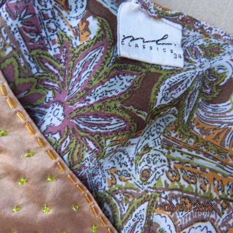ML Classics bo-ho printed autumn colour long sleeve high-low slip over V neck top. Size 36
