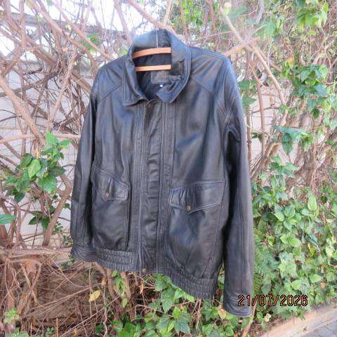 Men's black genuine leather biker jacket with pockets, size M