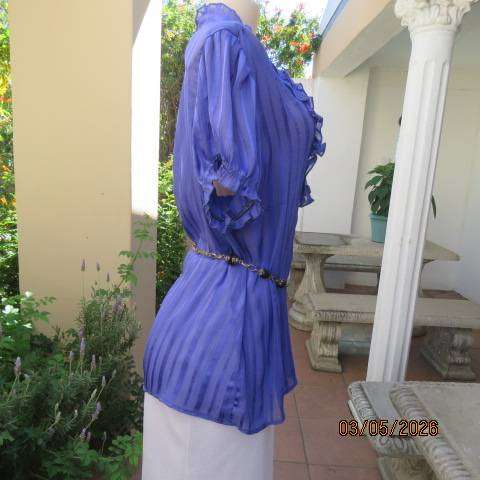 EXPRESS Fashion true purple sheer polyester embossed stripe button-down top size 42