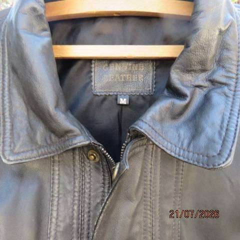 Men's black genuine leather biker jacket with pockets, size M