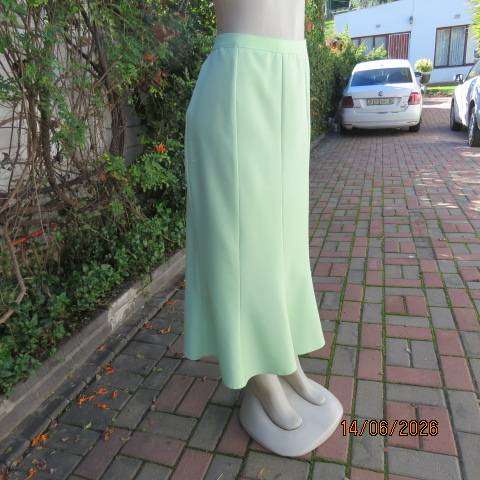 TARILEE mint green paneled kick-out ankle-length polyester skirt with zip at back size 40