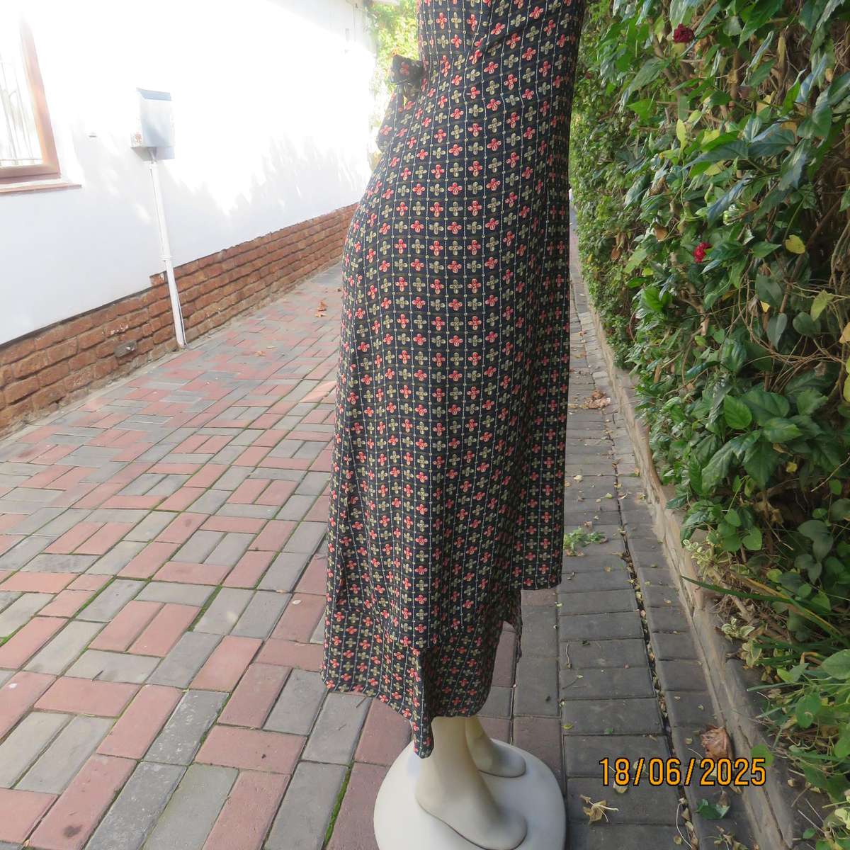 Navy ankle length floral pattern stripe dress - crimson-green. Unique style. Size 34