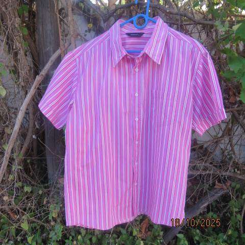 EXACT men's short sleeve pink-white striped cotton shirt size Medium.