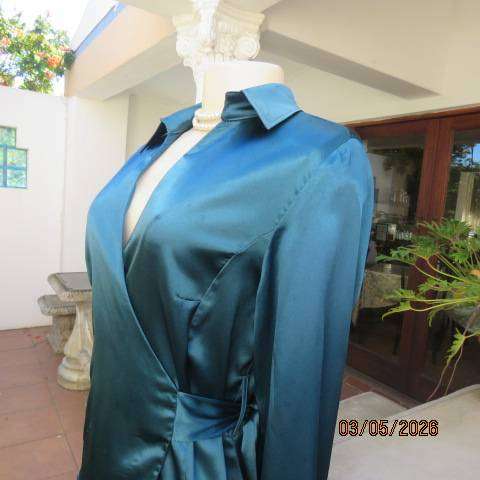 CHARTER CLUB shiny dark jade long sleeve top with crossover front, size 34