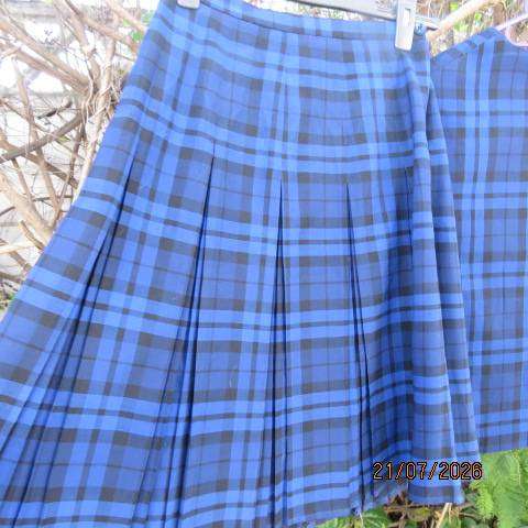 Vintage IOLA Blue-black polyester-viscose 2-piece skirt set button-down lined jacket, size 30