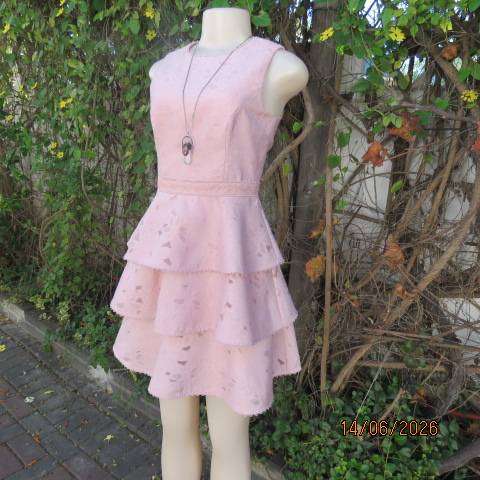 FOREVER NEW blush pink sleeveless dress in opaque embossed polyester viscose fabric, size 33