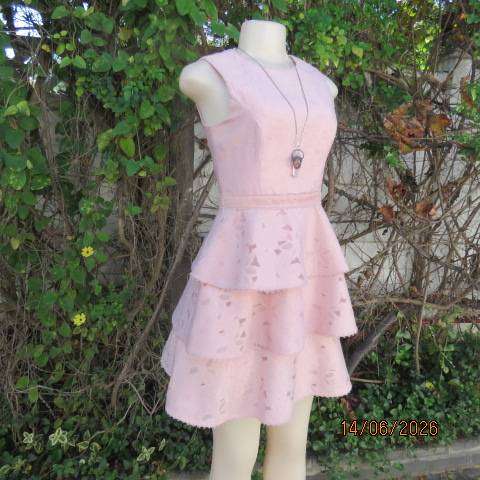 FOREVER NEW blush pink sleeveless dress in opaque embossed polyester viscose fabric, size 33