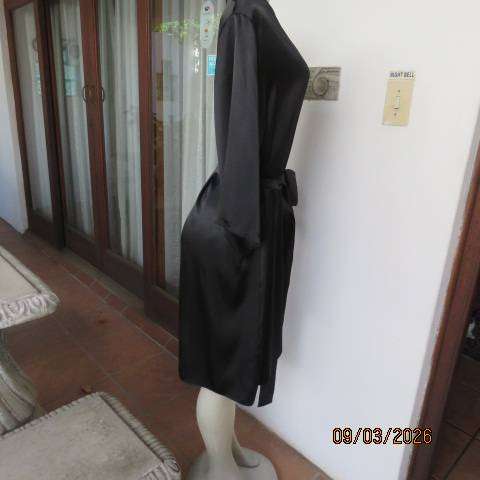 IINTRIGUE black polyester fold-over night gown with silver floral logo, size 38