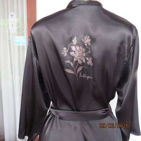 IINTRIGUE black polyester fold-over night gown with silver floral logo, size 38