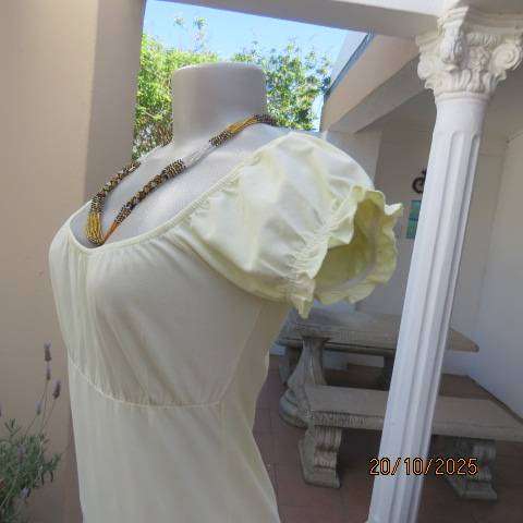 NEWS butter yellow stretch cotton off the shoulder top size 36