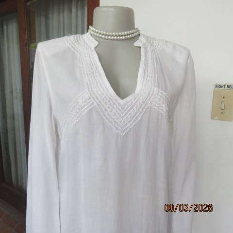 CHARTER CLUB white cotton extra long embroidered top size 36