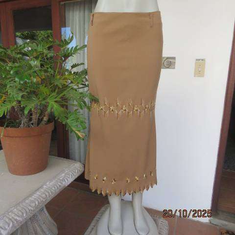 Boutique made ginger colour yellow-brown embroidered skirt size 36
