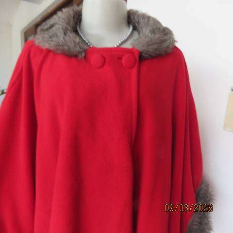 Judy's Pride Cherry Red Long Warm Top with Faux Fur Collar and Button Closure, Size 38-44