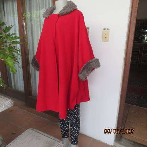 Judy's Pride Cherry Red Long Warm Top with Faux Fur Collar and Button Closure, Size 38-44