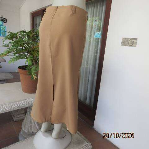 Boutique made ginger colour yellow-brown embroidered skirt size 36