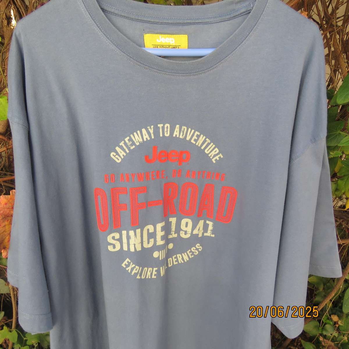 JEEP original Columbia blue short sleeve T shirt size 3XL. As new