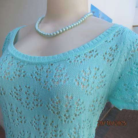 MASSUMI aqua colour acrylic-cotton lace stitch knit short sleeve top. Size 36-38