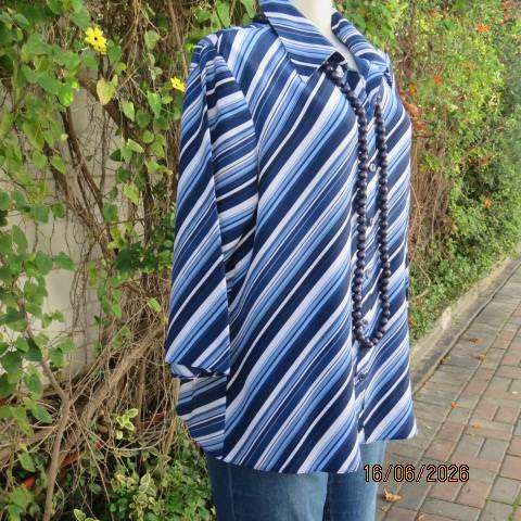 VIBRANCE navy blue and white diagonal striped silky polyester button-down top, size 40