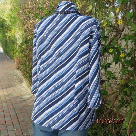 VIBRANCE navy blue and white diagonal striped silky polyester button-down top, size 40