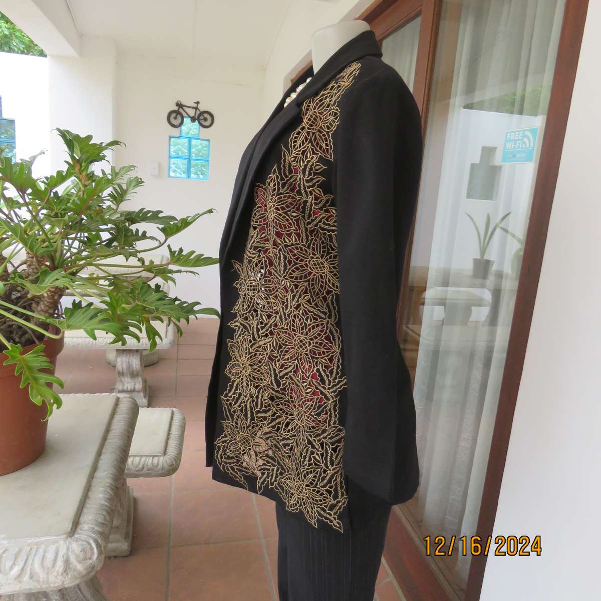 PIKO long sleeve evening jacket with cut-out gold embroidery on fronts.Size 36.Lapel collar.As new