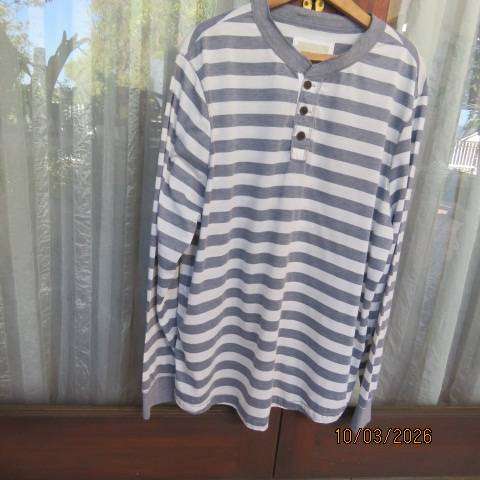 CHEROKEE long sleeve Henley tee in white and grey stripes, size 3XL