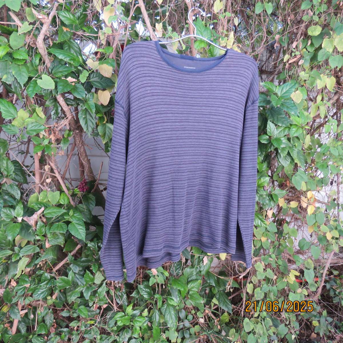 WOOLWORTHS warm long sleeve stretch polycotton pajama top. Size Large