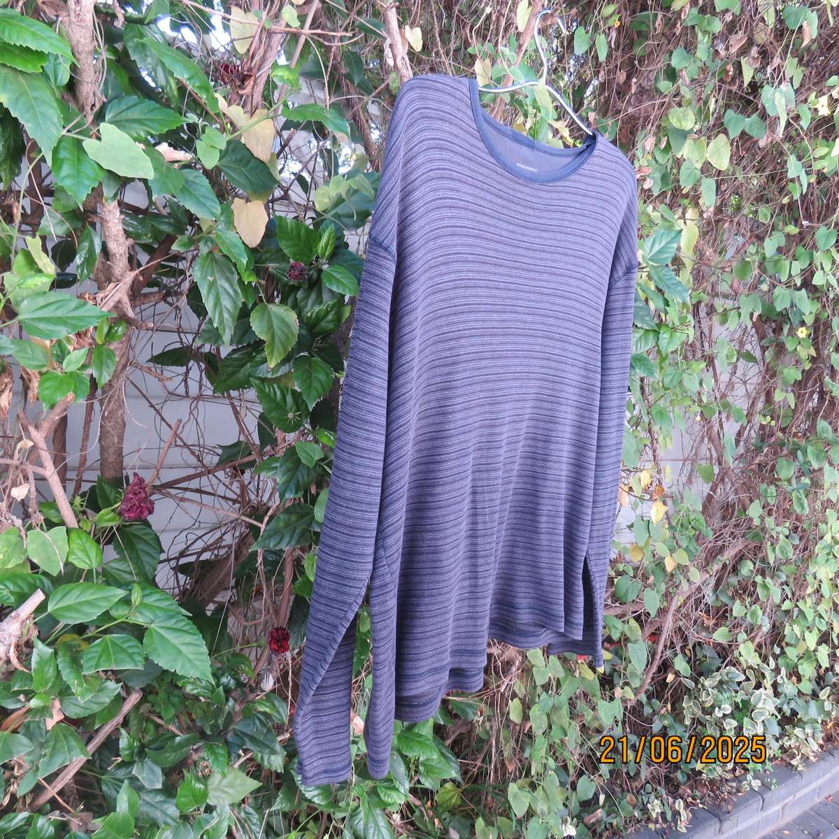 WOOLWORTHS warm long sleeve stretch polycotton pajama top. Size Large