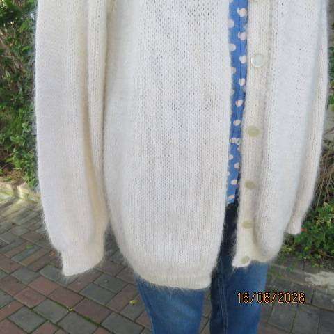 Hand knitted double knit mohair look long raglan sleeve button down V front cardigan size 44