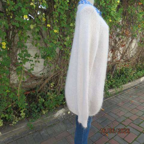 Hand knitted double knit mohair look long raglan sleeve button down V front cardigan size 44