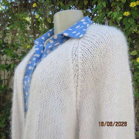 Hand knitted double knit mohair look long raglan sleeve button down V front cardigan size 44